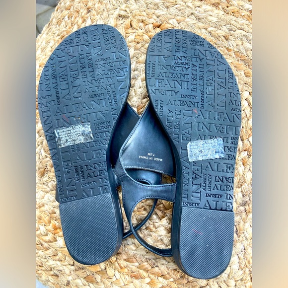 Alfani Thong Sandal - Picture 3 of 5